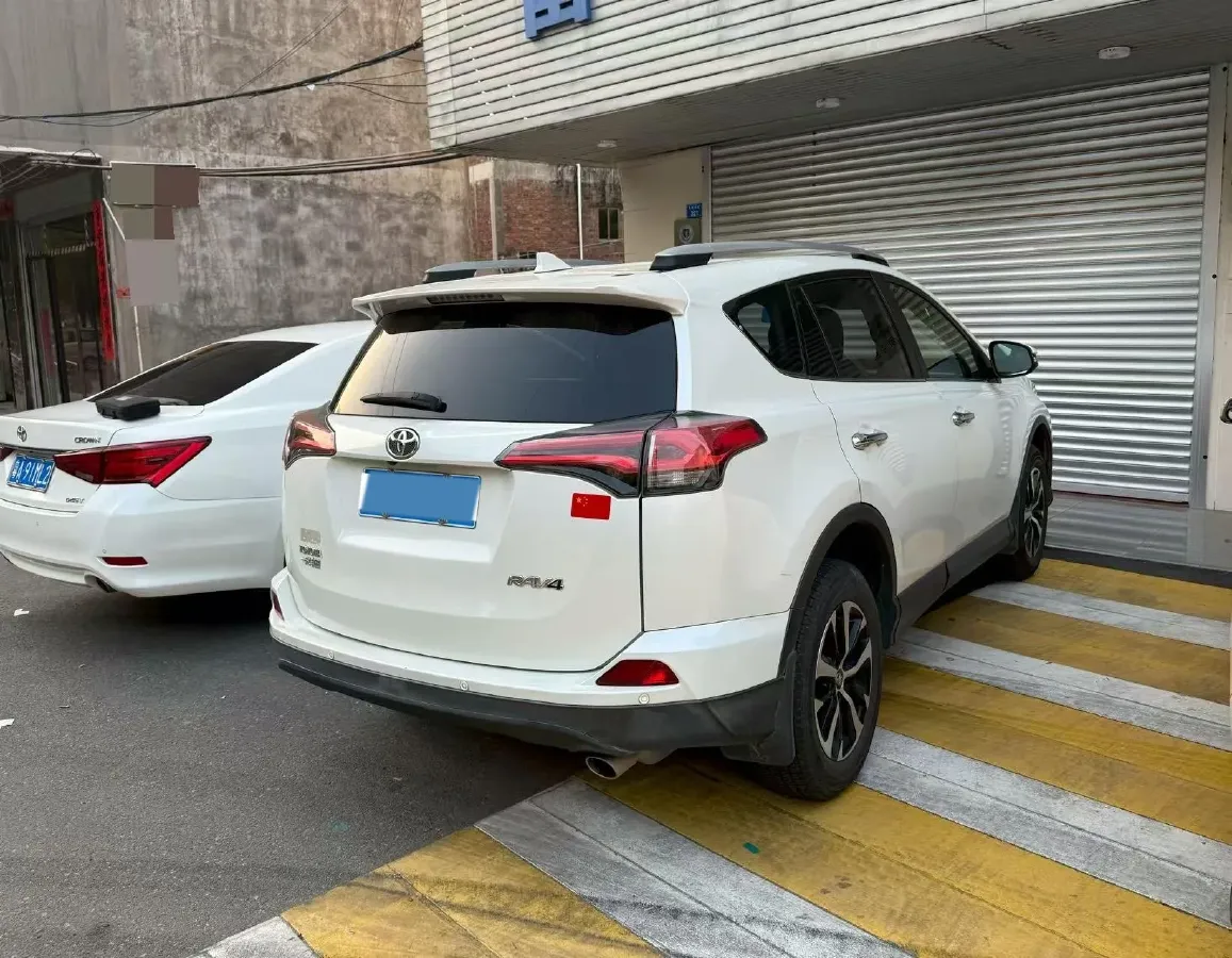 2019 Toyota RAV4 2.0L 151HP L4 CVT,autocango,china used car exporter,china ev exporter,chinese used car exporter,chinese used ev exporter