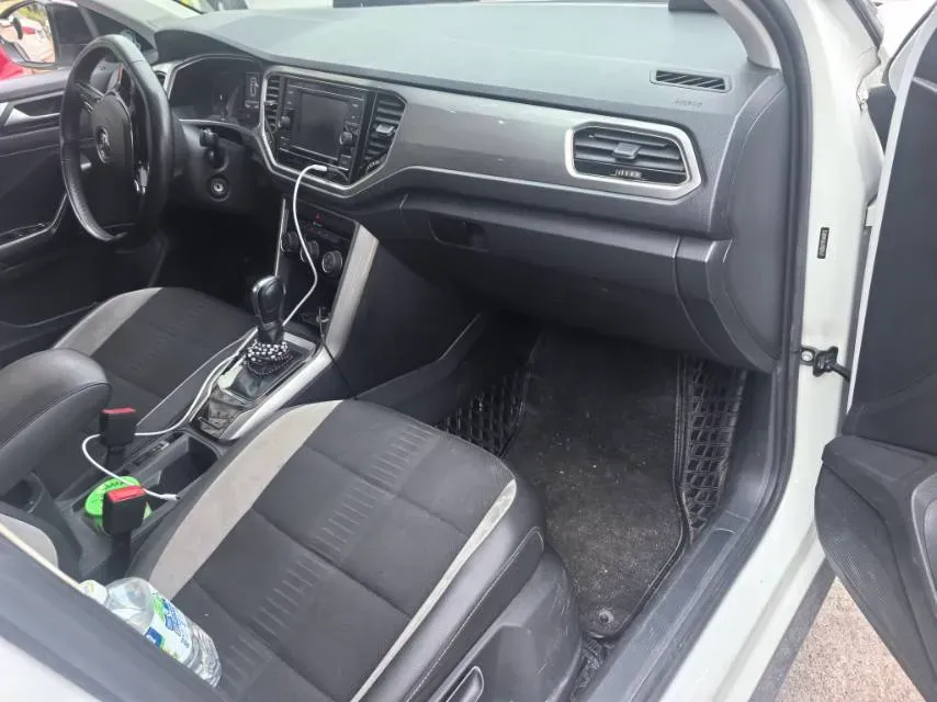 2019 Volkswagen T-Roc 1.4T 131HP L4 7DCT,autocango,china used car exporter,china ev exporter,chinese used car exporter,chinese used ev exporter