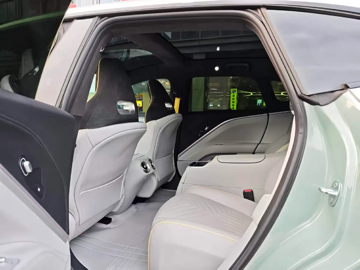 2023 Avatr 11 BEV 90KWH,autocango,china used car exporter,china ev exporter,chinese used car exporter,chinese used ev exporter