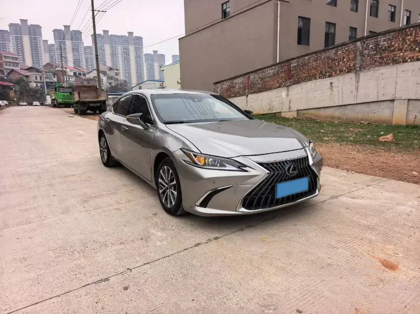 2022 Lexus ES 2.0L 173HP L4 CVT,autocango,china used car exporter,china ev exporter,chinese used car exporter,chinese used ev exporter