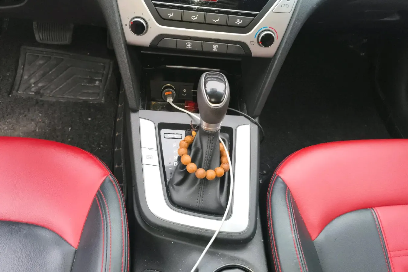 2016 Hyundai Elantra 1.6L 130HP L4 6AT,autocango,china used car exporter,china ev exporter,chinese used car exporter,chinese used ev exporter