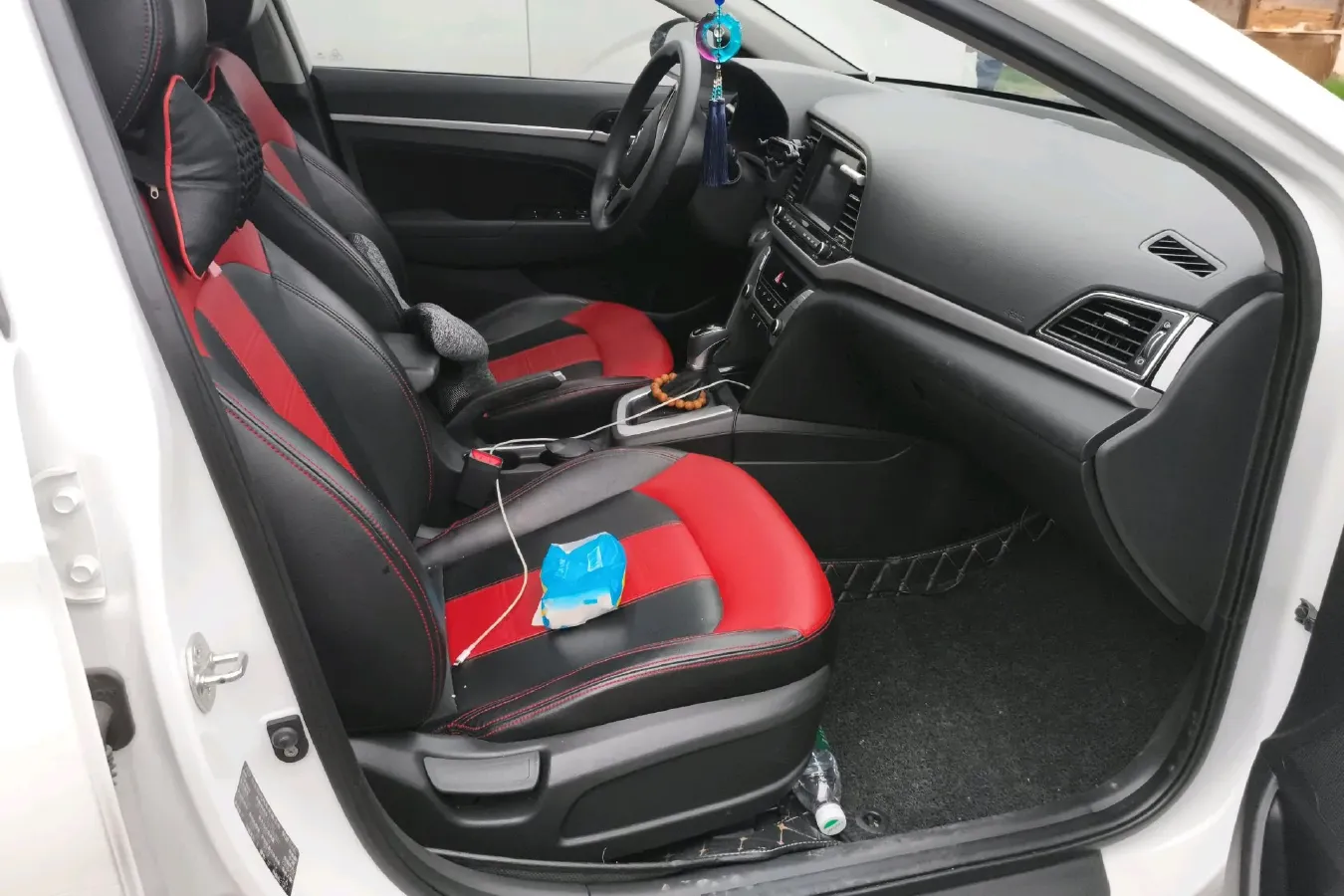 2016 Hyundai Elantra 1.6L 130HP L4 6AT,autocango,china used car exporter,china ev exporter,chinese used car exporter,chinese used ev exporter