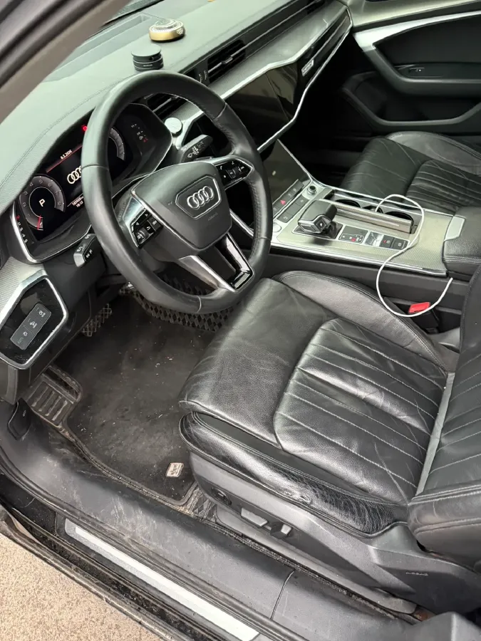 2020 Audi A6L 2.0T 190HP L4 7DCT,autocango,china used car exporter,china ev exporter,chinese used car exporter,chinese used ev exporter