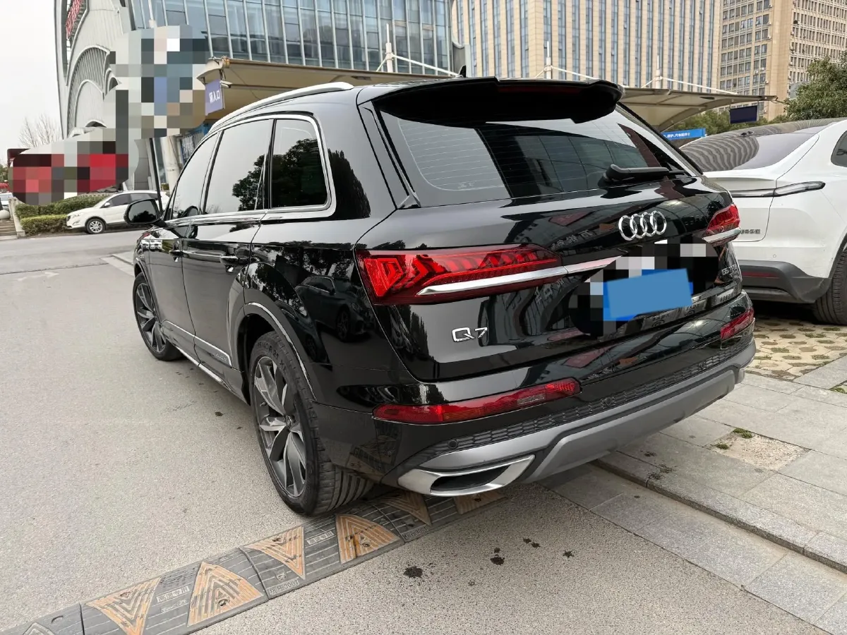 2023 Audi Q7 3.0T 340HP V6 8AT,autocango,china used car exporter,china ev exporter,chinese used car exporter,chinese used ev exporter