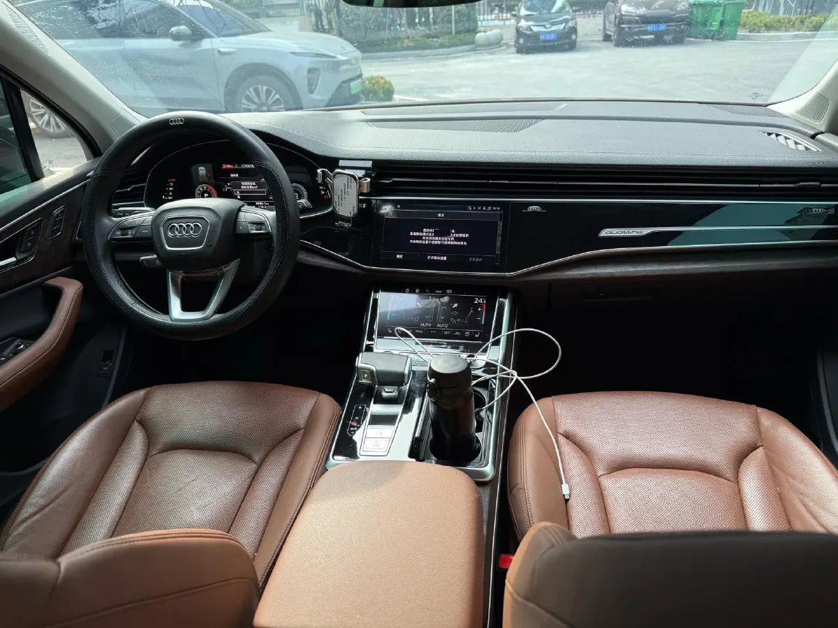 2023 Audi Q7 3.0T 340HP V6 8AT,autocango,china used car exporter,china ev exporter,chinese used car exporter,chinese used ev exporter