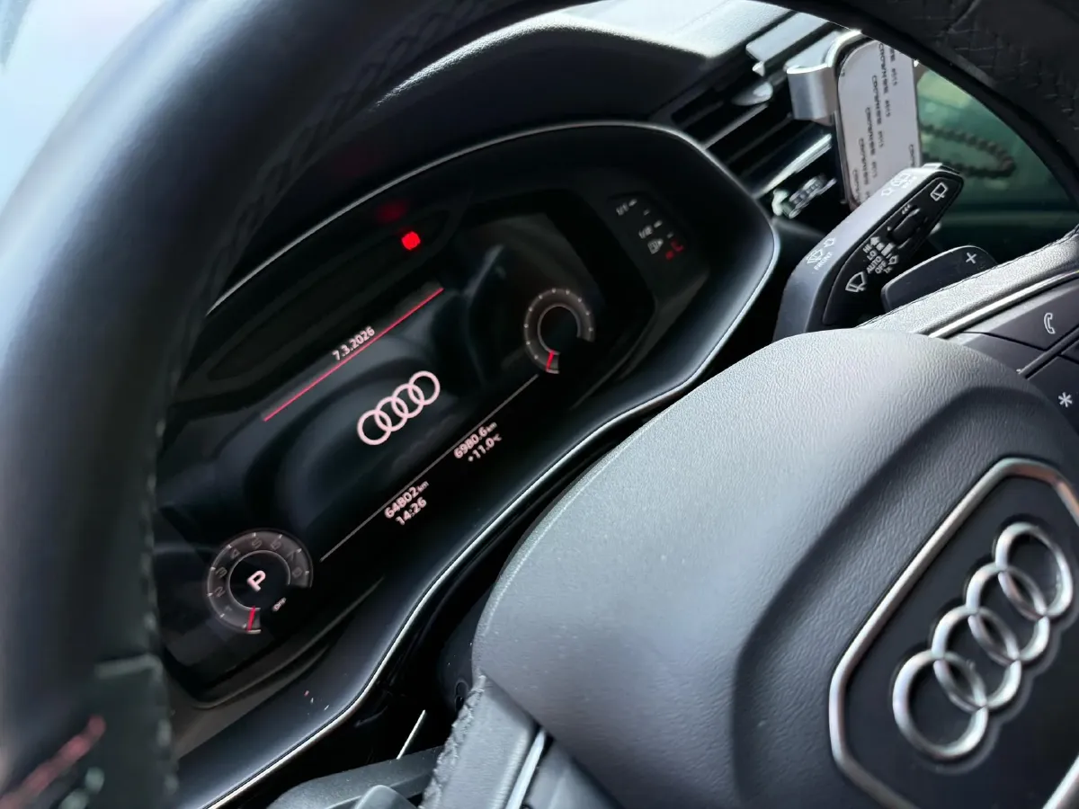 2023 Audi Q7 3.0T 340HP V6 8AT,autocango,china used car exporter,china ev exporter,chinese used car exporter,chinese used ev exporter