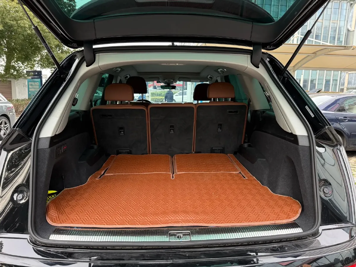 2023 Audi Q7 3.0T 340HP V6 8AT,autocango,china used car exporter,china ev exporter,chinese used car exporter,chinese used ev exporter