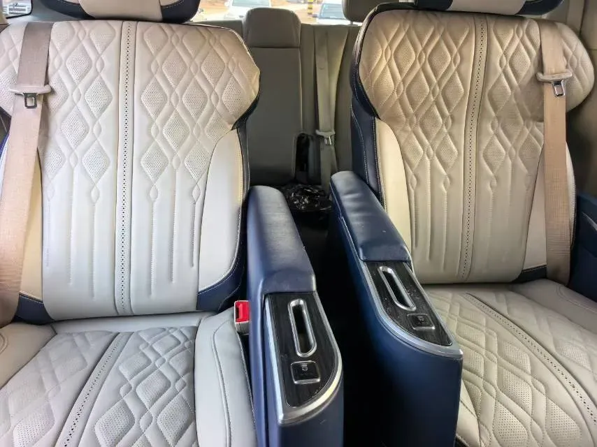 2022 Buick GL8 2.0T 237HP L4 9AT,autocango,china used car exporter,china ev exporter,chinese used car exporter,chinese used ev exporter