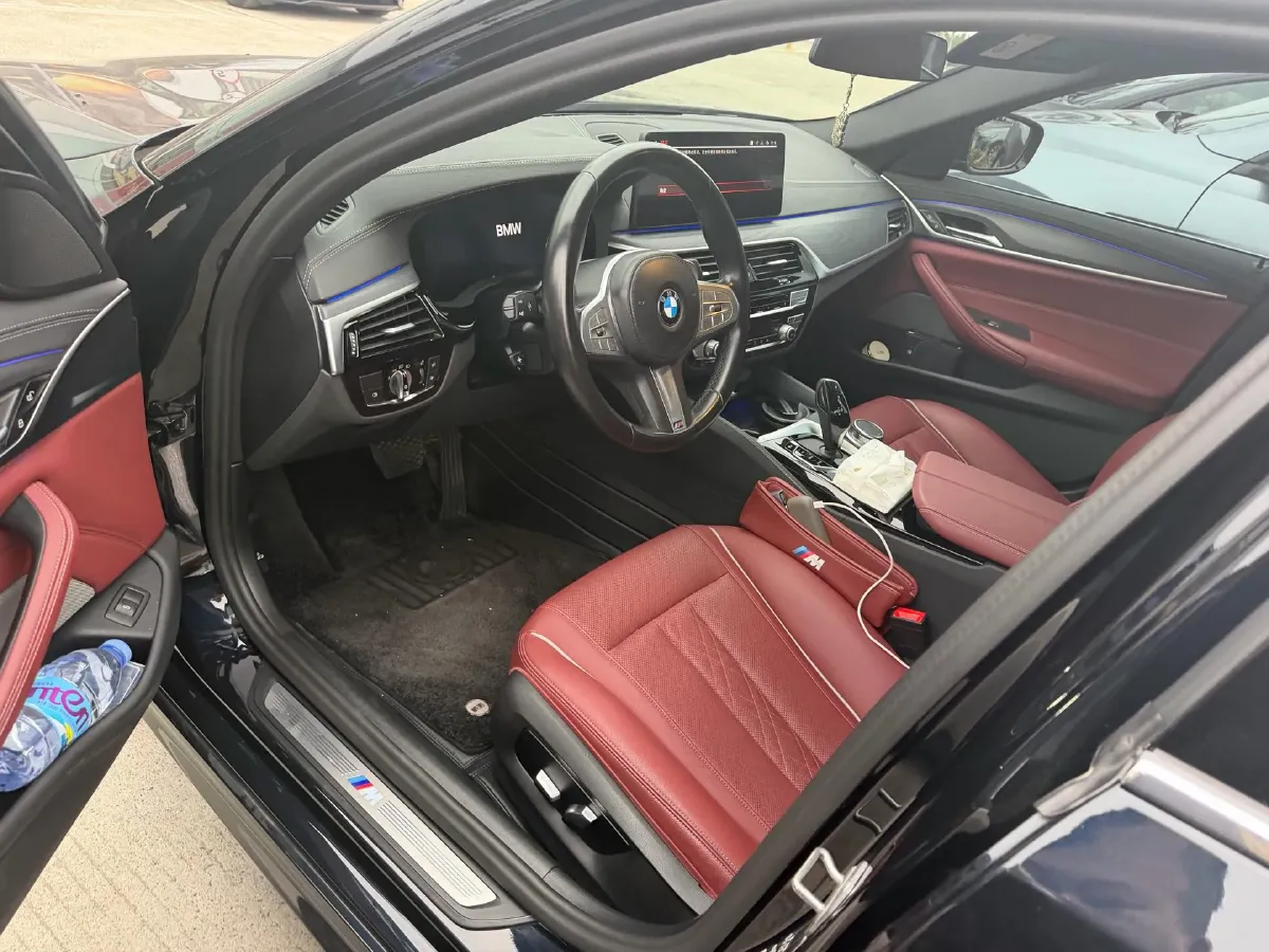 2023 BMW 5 Series 2.0T 245HP L4 8AT,autocango,china used car exporter,china ev exporter,chinese used car exporter,chinese used ev exporter