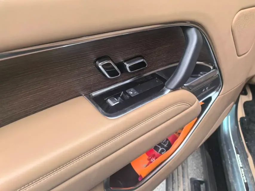 2025 Land Rover Range Rover 3.0T 400HP L6 8AT,autocango,china used car exporter,china ev exporter,chinese used car exporter,chinese used ev exporter