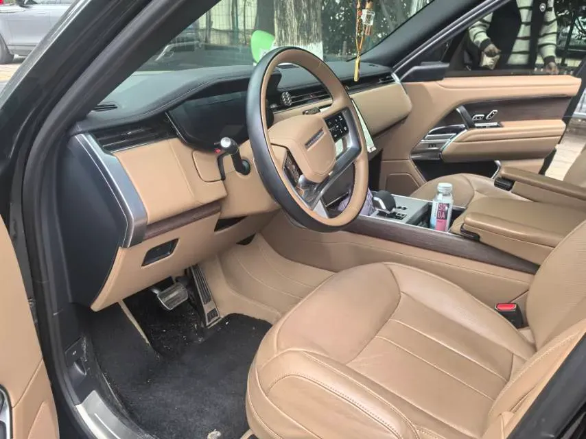 2025 Land Rover Range Rover 3.0T 400HP L6 8AT,autocango,china used car exporter,china ev exporter,chinese used car exporter,chinese used ev exporter