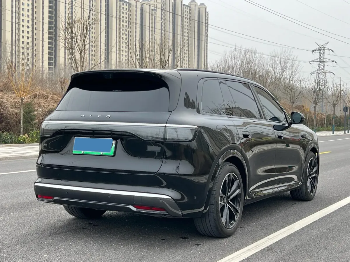 2025 AITO AITO M8 REEV 160HP REEV 53.4KWH,autocango,china used car exporter,china ev exporter,chinese used car exporter,chinese used ev exporter