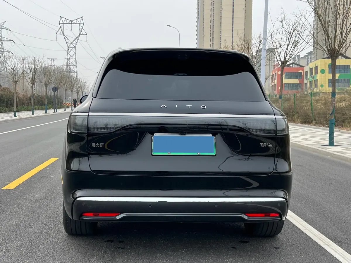 2025 AITO AITO M8 REEV 160HP REEV 53.4KWH,autocango,china used car exporter,china ev exporter,chinese used car exporter,chinese used ev exporter