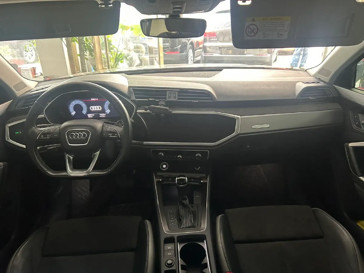 2021 Audi Q3 1.4T 150HP L4 7DCT,autocango,china used car exporter,china ev exporter,chinese used car exporter,chinese used ev exporter