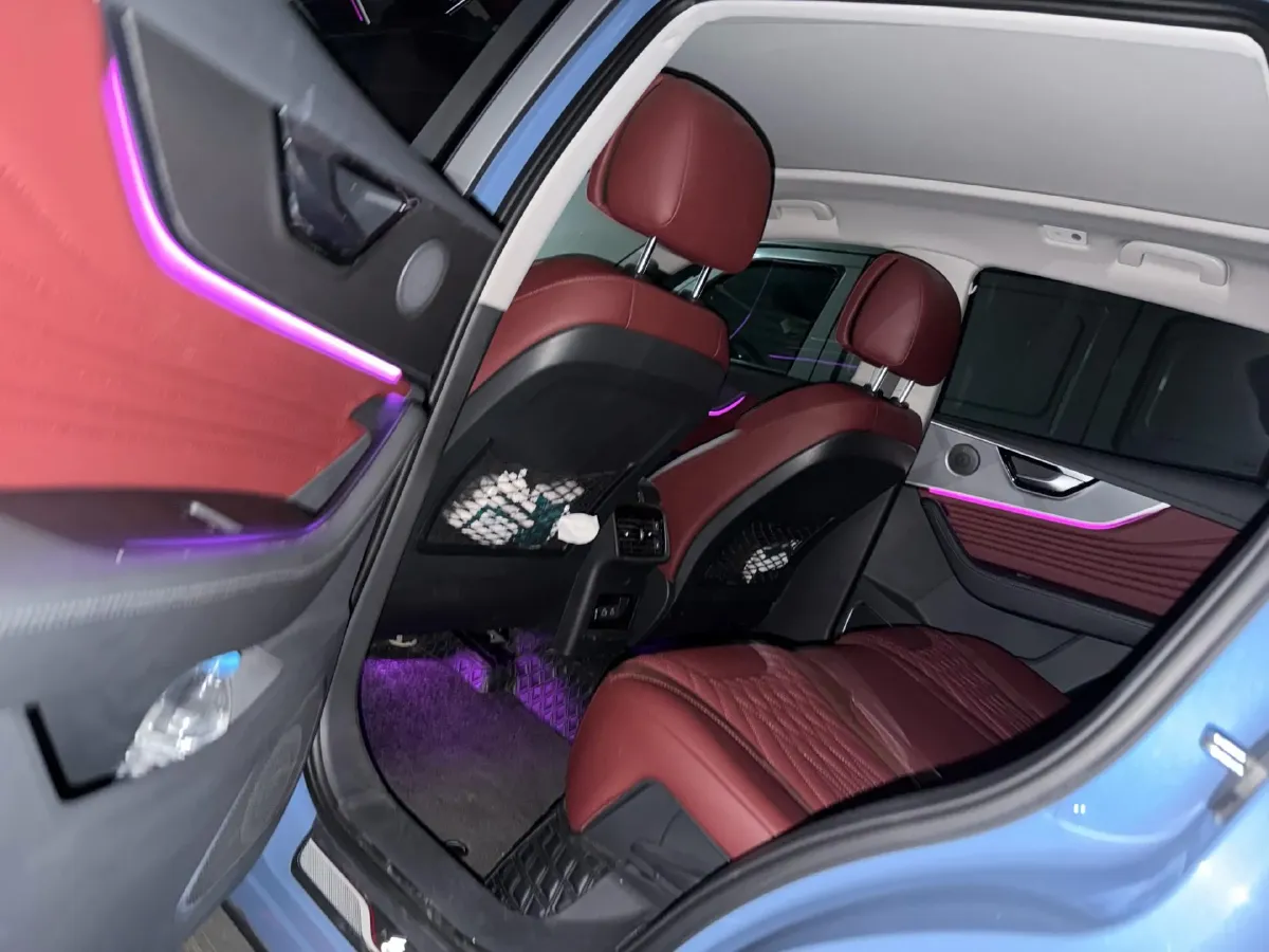 2023 HongQi HS5 2.0T 252HP L4 8AT,autocango,china used car exporter,china ev exporter,chinese used car exporter,chinese used ev exporter