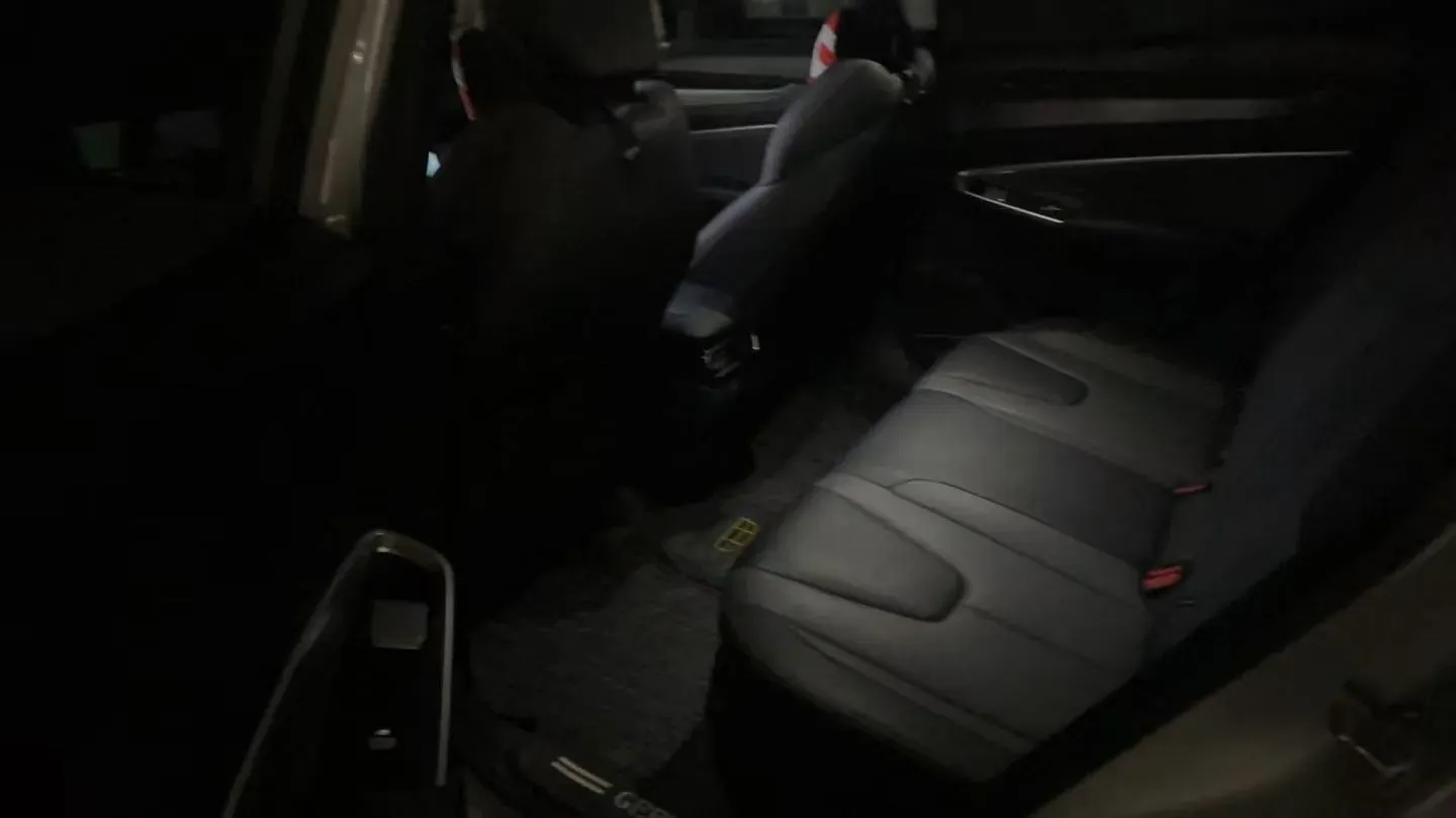 2023 Geely Azkarra 1.5T 181HP L4 7DCT,autocango,china used car exporter,china ev exporter,chinese used car exporter,chinese used ev exporter