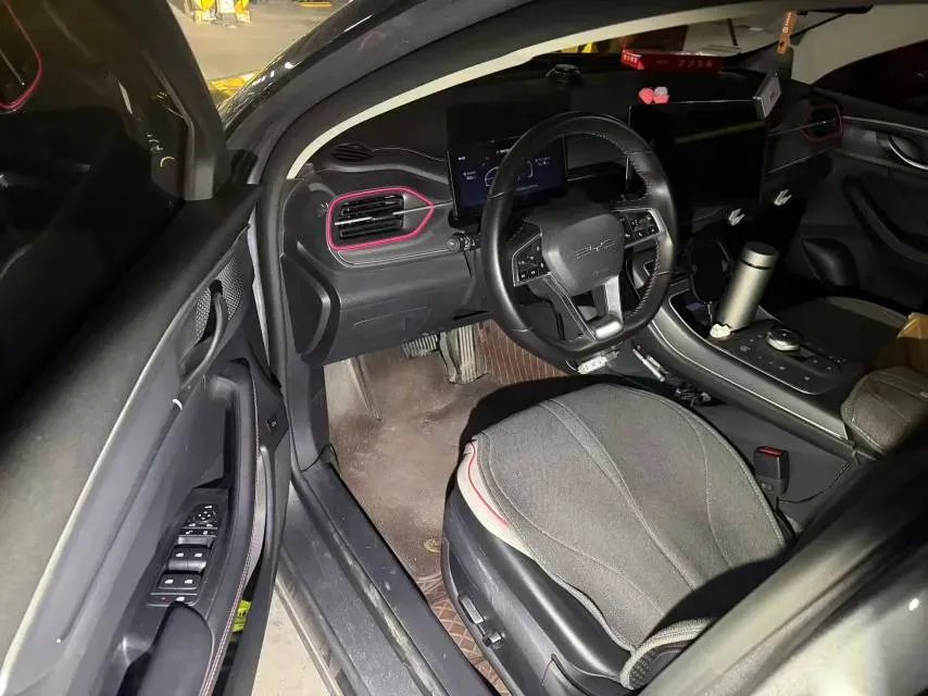 2022 Roewe RX5 MAX 1.5T 181HP L4 6AT,autocango,china used car exporter,china ev exporter,chinese used car exporter,chinese used ev exporter