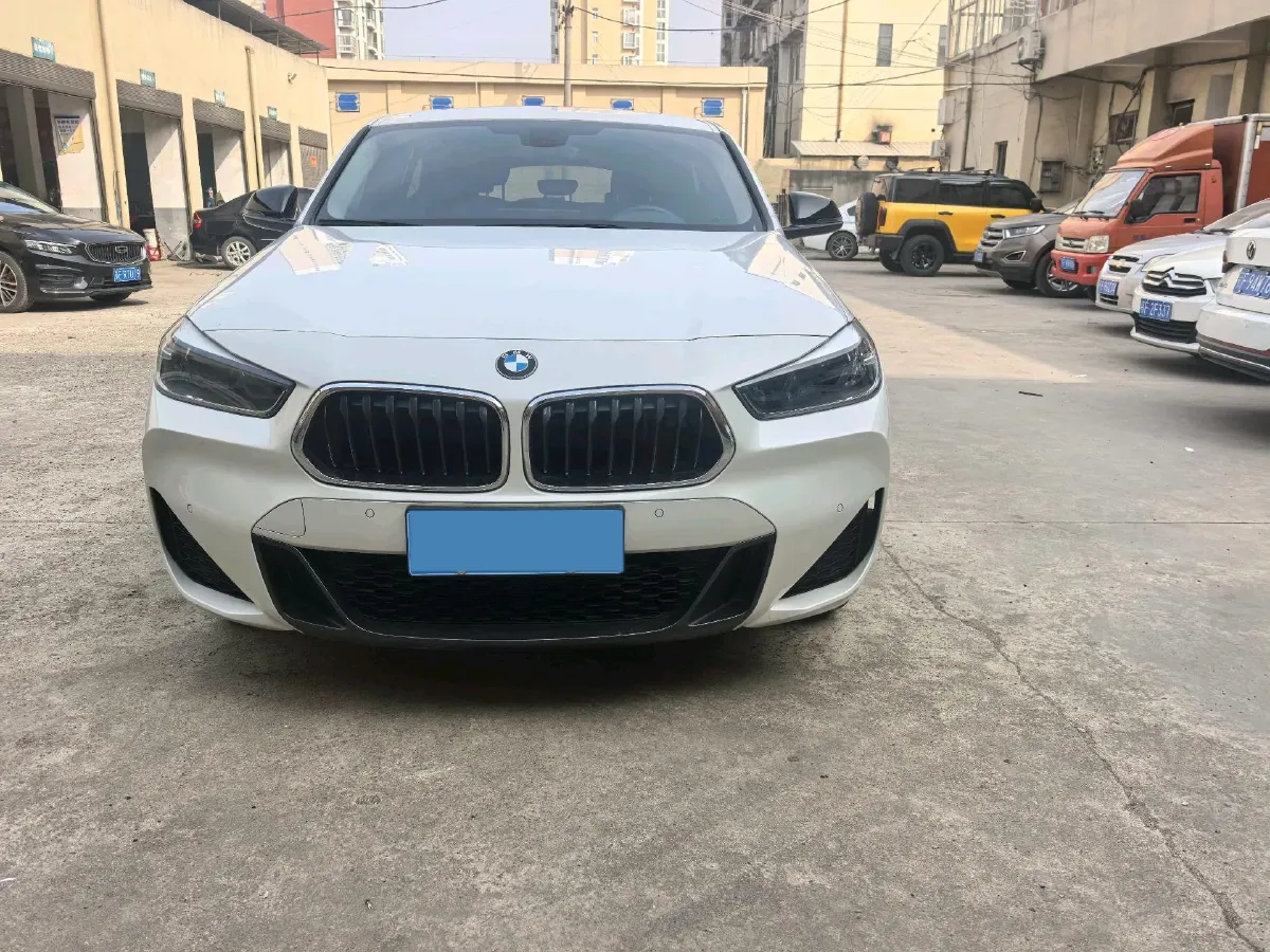 2022 BMW X2 2.0T 192HP L4 7DCT,autocango,china used car exporter,china ev exporter,chinese used car exporter,chinese used ev exporter