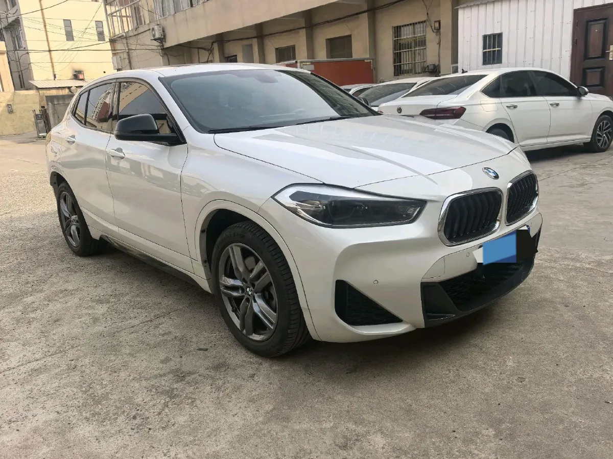 2022 BMW X2 2.0T 192HP L4 7DCT,autocango,china used car exporter,china ev exporter,chinese used car exporter,chinese used ev exporter