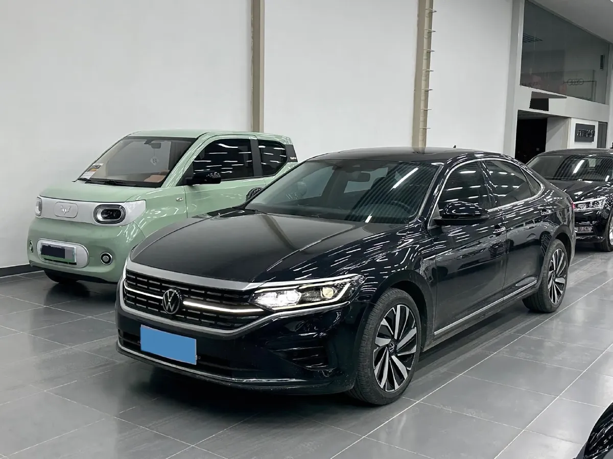 2023 Volkswagen Passat 2.0T 186HP L4 7DCT,autocango,china used car exporter,china ev exporter,chinese used car exporter,chinese used ev exporter