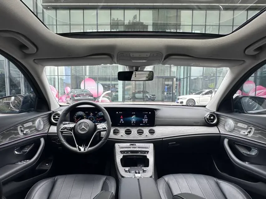 2021 Mercedes-Benz E Class 2.0T 258HP L4 9AT,autocango,china used car exporter,china ev exporter,chinese used car exporter,chinese used ev exporter