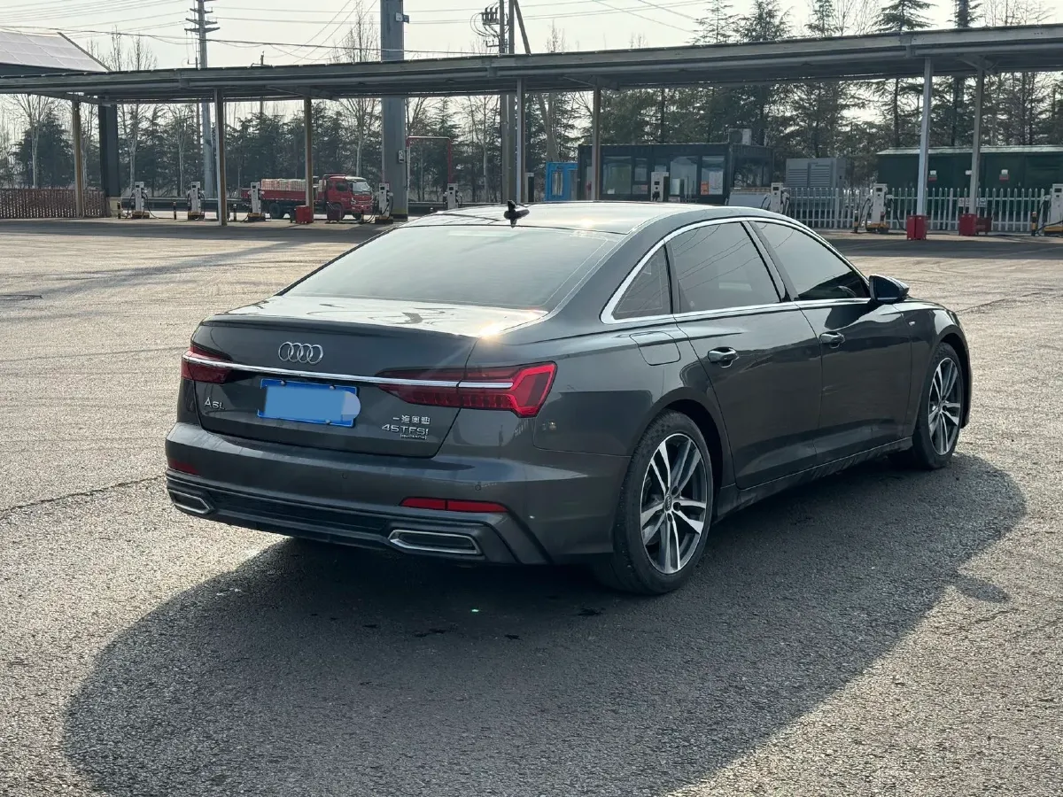 2019 Mercedes-Benz E Class 1.5T 184HP L4 9AT,autocango,china used car exporter,china ev exporter,chinese used car exporter,chinese used ev exporter