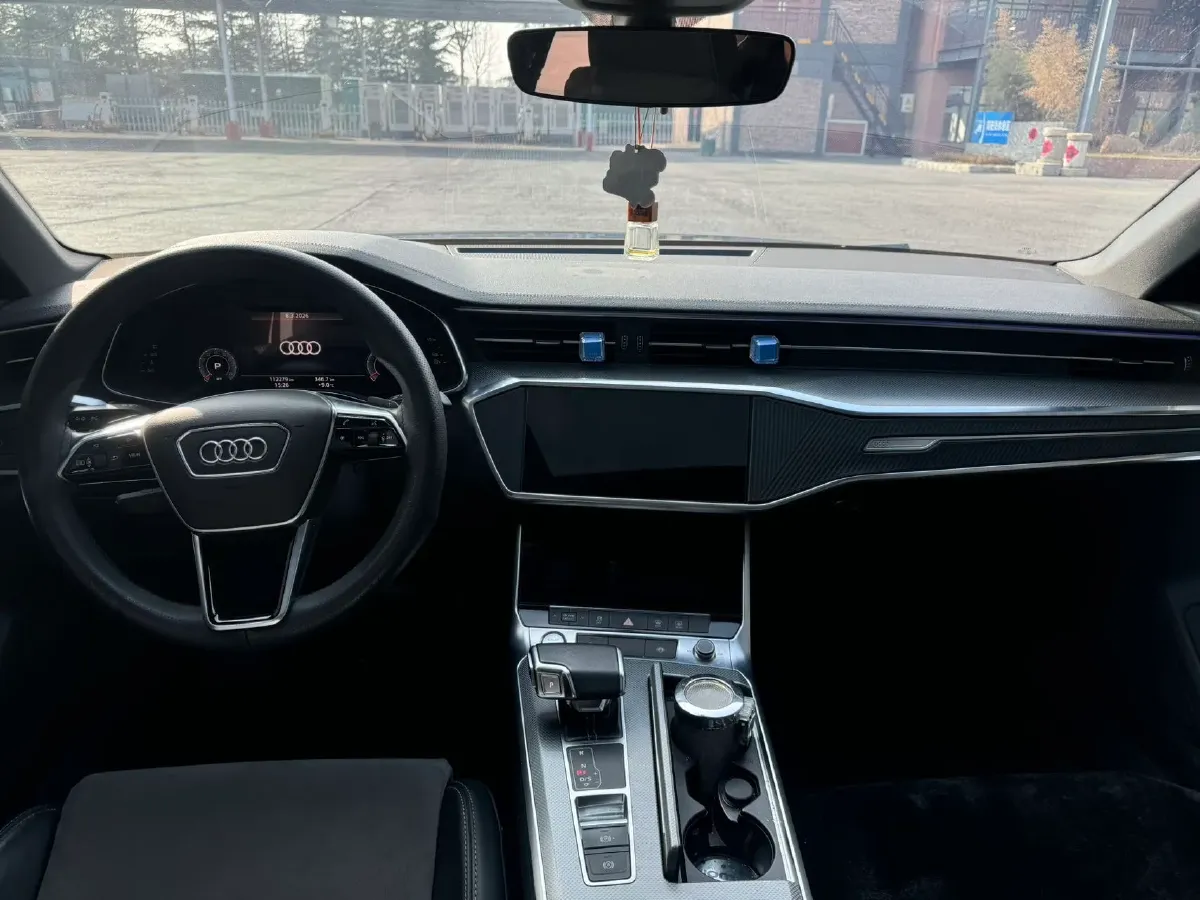 2019 Mercedes-Benz E Class 1.5T 184HP L4 9AT,autocango,china used car exporter,china ev exporter,chinese used car exporter,chinese used ev exporter
