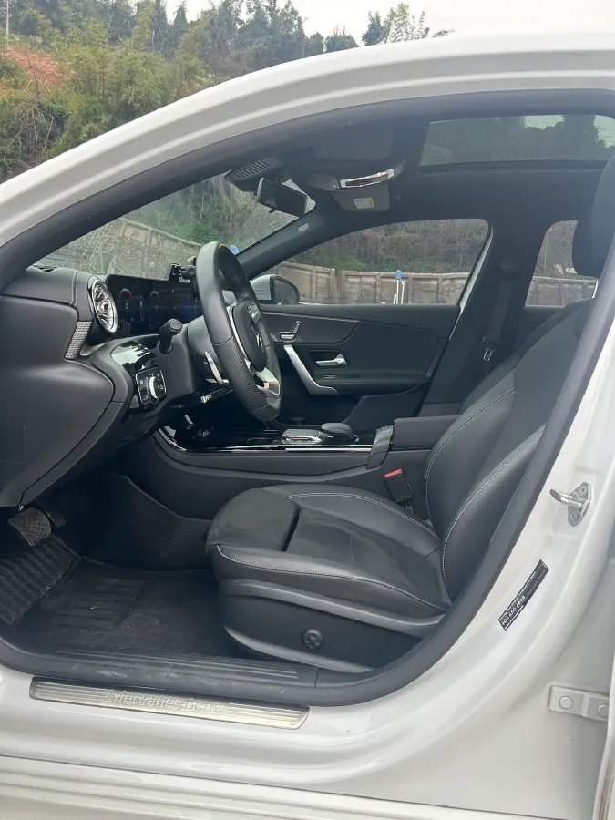 2021 Mercedes-Benz A Class 1.3T 163HP L4 7DCT,autocango,china used car exporter,china ev exporter,chinese used car exporter,chinese used ev exporter