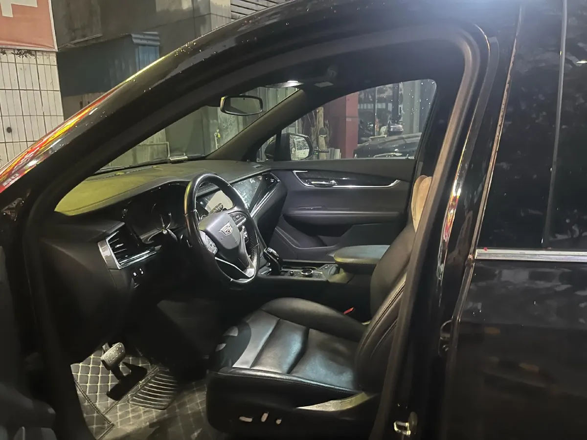 2020 Cadillac XT6 2.0T 237HP L4 9AT,autocango,china used car exporter,china ev exporter,chinese used car exporter,chinese used ev exporter