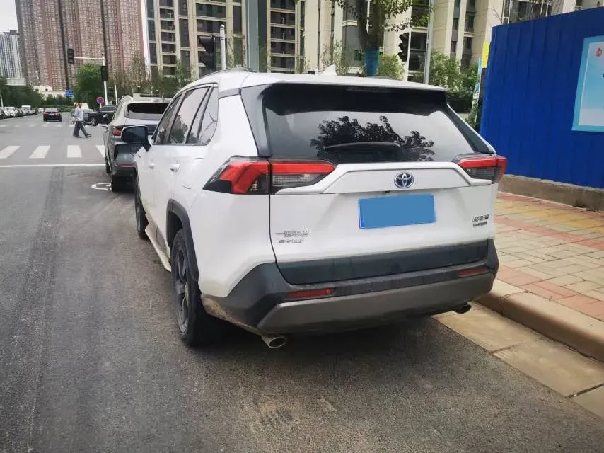 2021 Toyota RAV4 2.5L 178HP L4 E-CVT Hybrid,autocango,china used car exporter,china ev exporter,chinese used car exporter,chinese used ev exporter