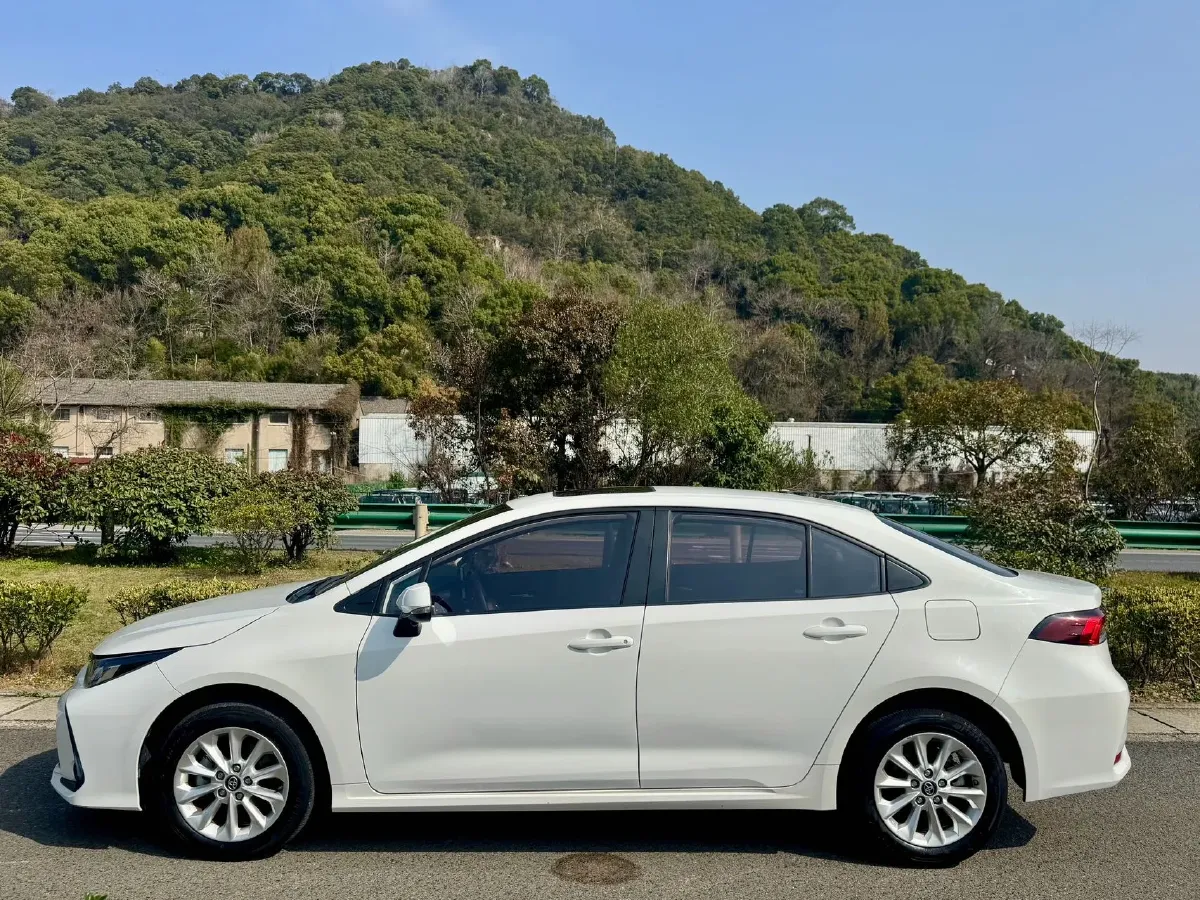 2021 Toyota Corolla 1.2T 116HP L4 CVT,autocango,china used car exporter,china ev exporter,chinese used car exporter,chinese used ev exporter