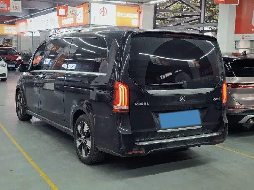 2020 Mercedes-Benz V Class 2.0T 211HP L4 9AT,autocango,china used car exporter,china ev exporter,chinese used car exporter,chinese used ev exporter