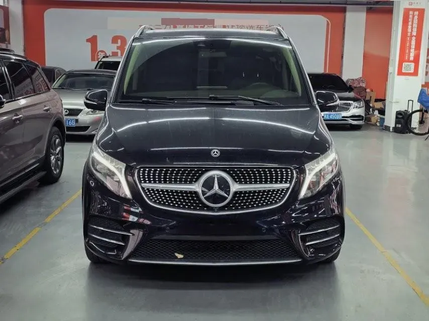 2020 Mercedes-Benz V Class 2.0T 211HP L4 9AT,autocango,china used car exporter,china ev exporter,chinese used car exporter,chinese used ev exporter