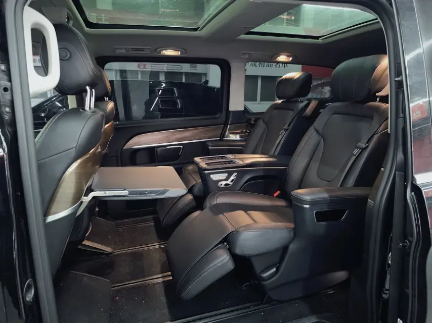 2020 Mercedes-Benz V Class 2.0T 211HP L4 9AT,autocango,china used car exporter,china ev exporter,chinese used car exporter,chinese used ev exporter