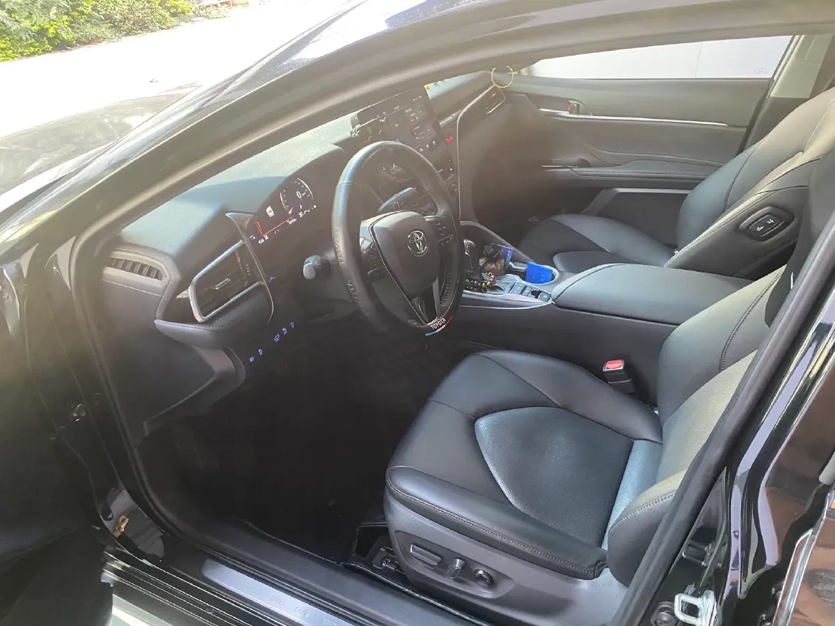 2021 Toyota Camry 2.5L 209HP L4 8AT,autocango,china used car exporter,china ev exporter,chinese used car exporter,chinese used ev exporter