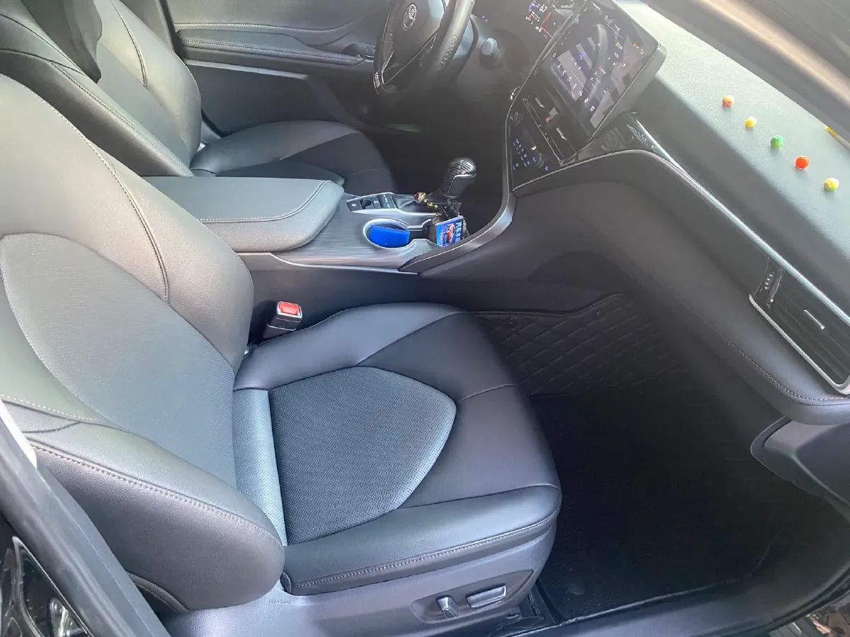 2021 Toyota Camry 2.5L 209HP L4 8AT,autocango,china used car exporter,china ev exporter,chinese used car exporter,chinese used ev exporter