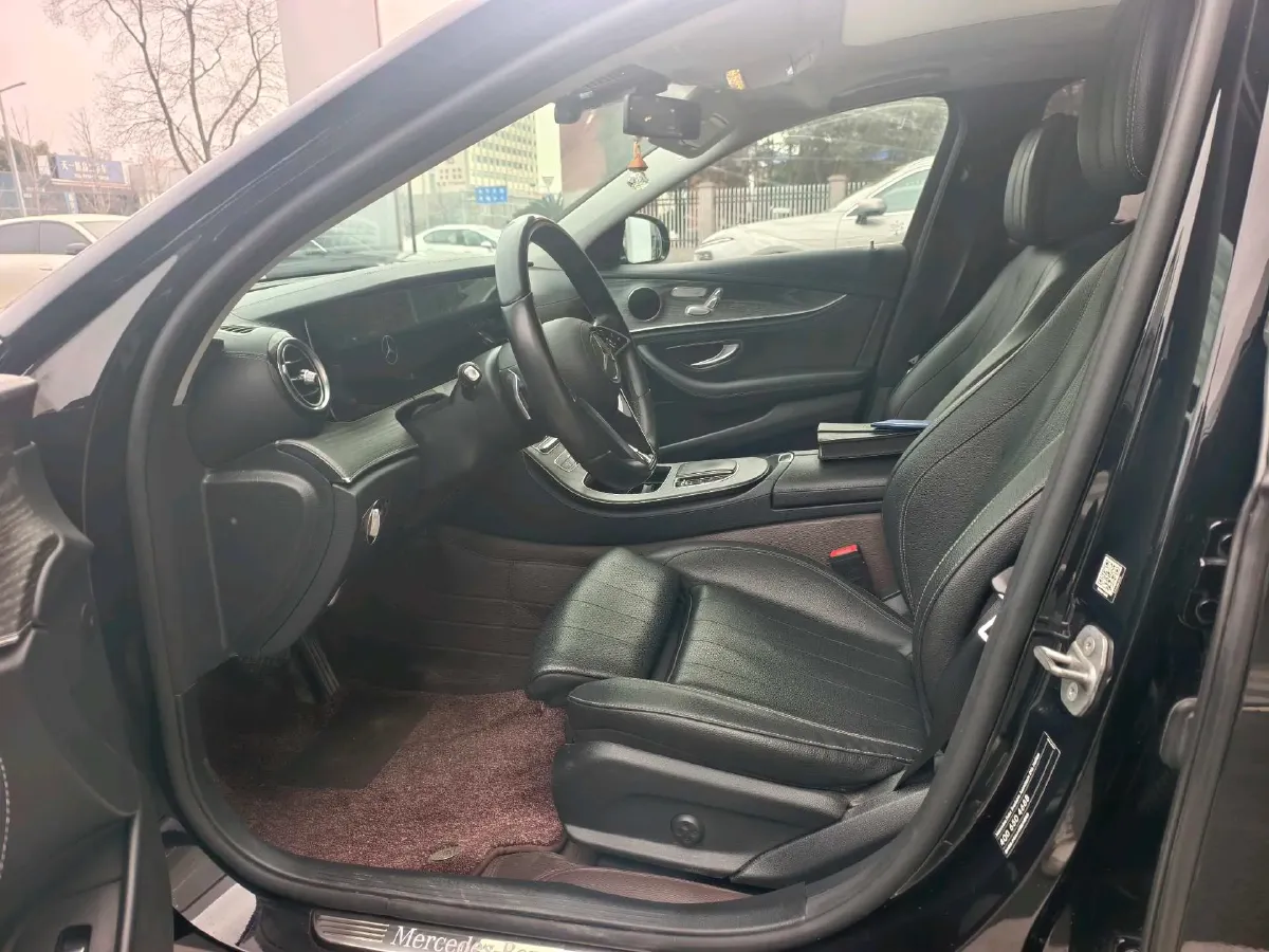 2022 Mercedes-Benz GLC Class 2.0T 258HP L4 9AT,autocango,china used car exporter,china ev exporter,chinese used car exporter,chinese used ev exporter