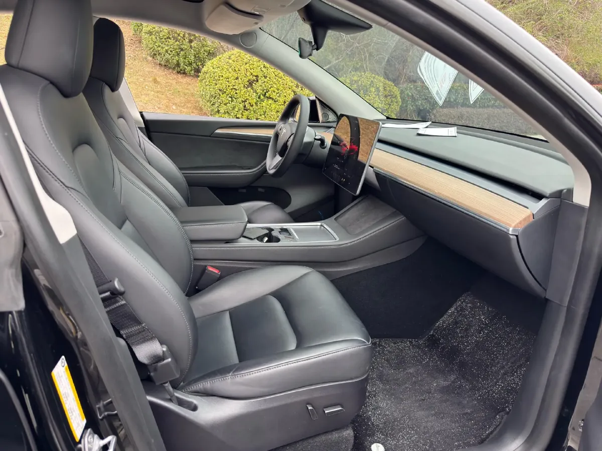 2022 Tesla Model Y BEV 60KWH,autocango,china used car exporter,china ev exporter,chinese used car exporter,chinese used ev exporter