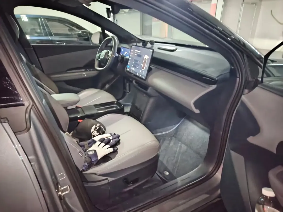 2025 Jetour Freeman 1.5T 184HP L4 7DCT,autocango,china used car exporter,china ev exporter,chinese used car exporter,chinese used ev exporter