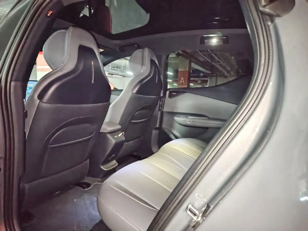 2025 Jetour Freeman 1.5T 184HP L4 7DCT,autocango,china used car exporter,china ev exporter,chinese used car exporter,chinese used ev exporter