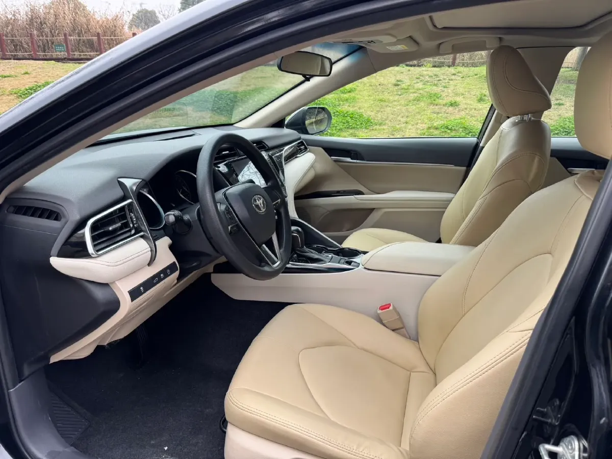 2018 Toyota Camry 2.0L 167HP L4 6AT,autocango,china used car exporter,china ev exporter,chinese used car exporter,chinese used ev exporter