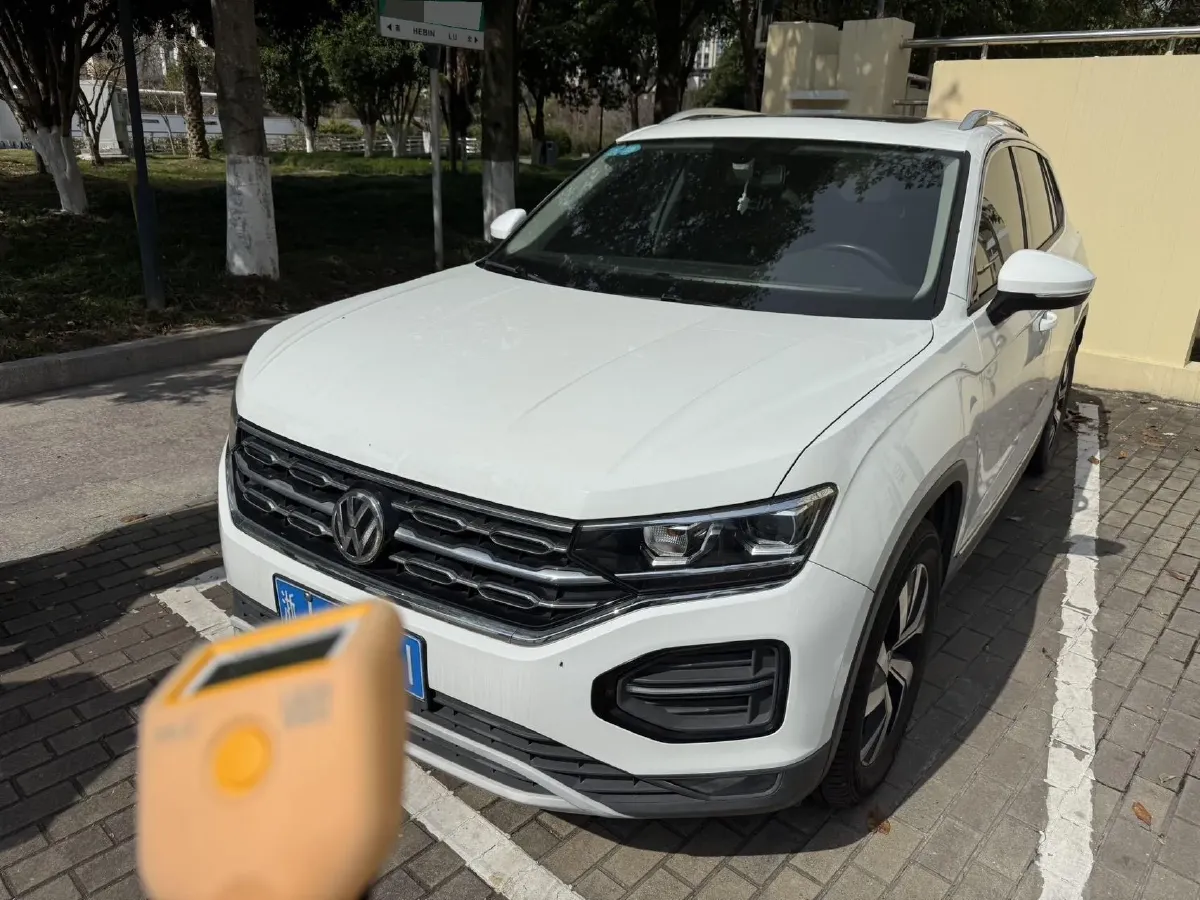 2019 Jeep Cherokee 2.0T 234HP L4 9AT,autocango,china used car exporter,china ev exporter,chinese used car exporter,chinese used ev exporter