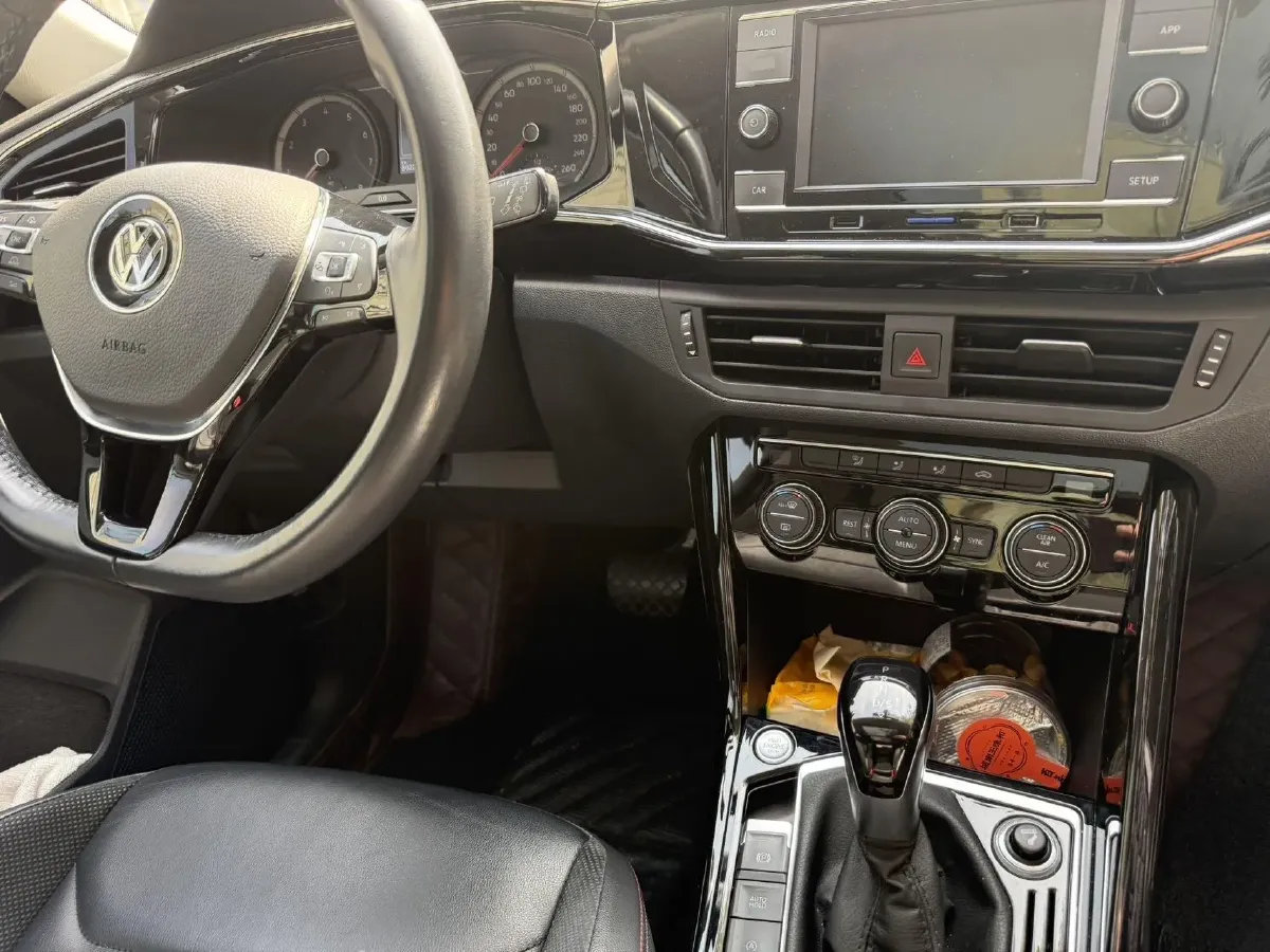 2019 Jeep Cherokee 2.0T 234HP L4 9AT,autocango,china used car exporter,china ev exporter,chinese used car exporter,chinese used ev exporter