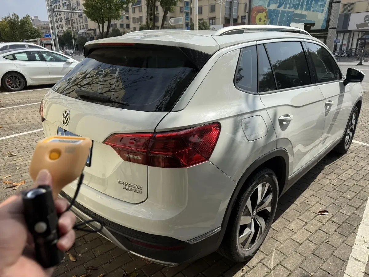 2019 Jeep Cherokee 2.0T 234HP L4 9AT,autocango,china used car exporter,china ev exporter,chinese used car exporter,chinese used ev exporter