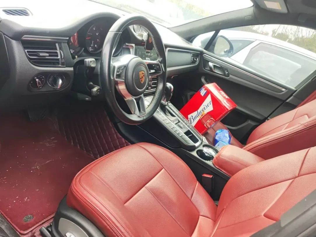 2018 Porsche Macan 2.0T 252HP L4 7DCT,autocango,china used car exporter,china ev exporter,chinese used car exporter,chinese used ev exporter