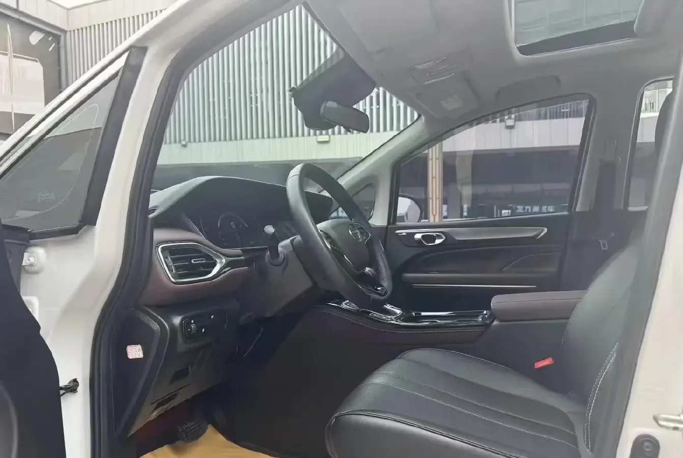 2023 GAC Trumpchi M6 1.5T 177HP L4 7DCT,autocango,china used car exporter,china ev exporter,chinese used car exporter,chinese used ev exporter