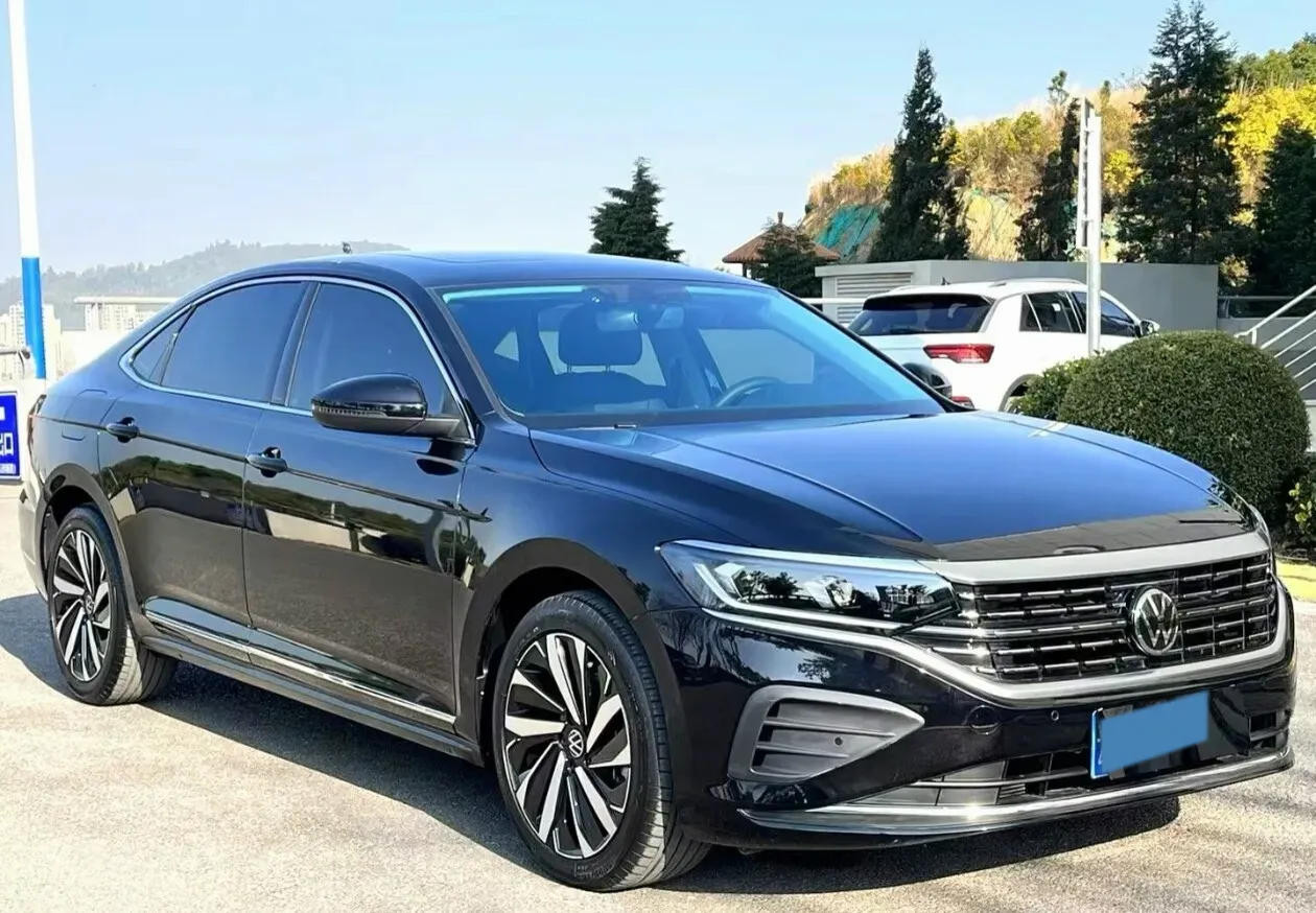 2024 Volkswagen Passat 2.0T 220HP L4 7DCT,autocango,china used car exporter,china ev exporter,chinese used car exporter,chinese used ev exporter