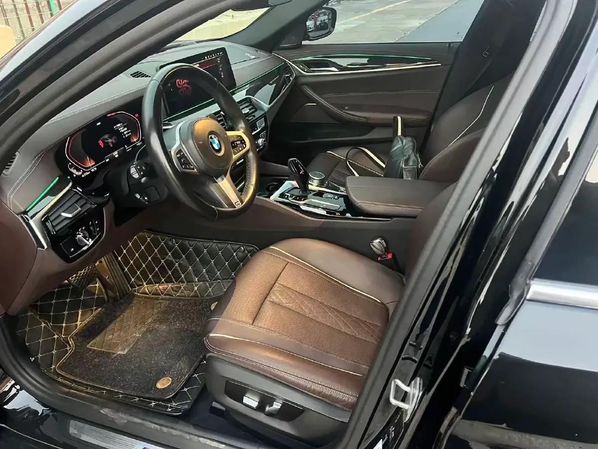 2021 BMW 5 Series 2.0T 184HP L4 8AT,autocango,china used car exporter,china ev exporter,chinese used car exporter,chinese used ev exporter