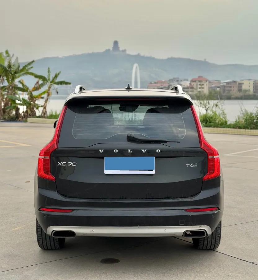 2018 Volvo XC90 2.0T 320HP L4 8AT,autocango,china used car exporter,china ev exporter,chinese used car exporter,chinese used ev exporter