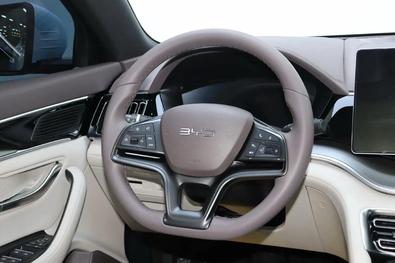 2025 BYD Song Plus 1.5L 101HP L4 E-CVT PHEV 18.3KWH,autocango,china used car exporter,china ev exporter,chinese used car exporter,chinese used ev exporter